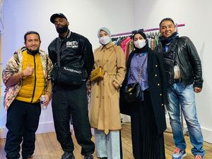 Brand Lokal Tanah Air Diapresiasi Warga Paris di Tengah Cibiran Netizen