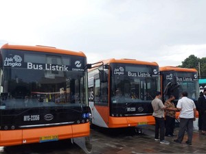 TransJakarta Pakai Bus Listrik, Aman Sudah Lolos Uji Banjir