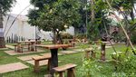 Bintaro Rasa Bali! Di Resto Ini Ada Ayam Sambal Matah hingga Kopi Pala Enak