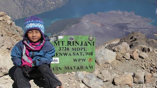 Devania Syahla Almira.