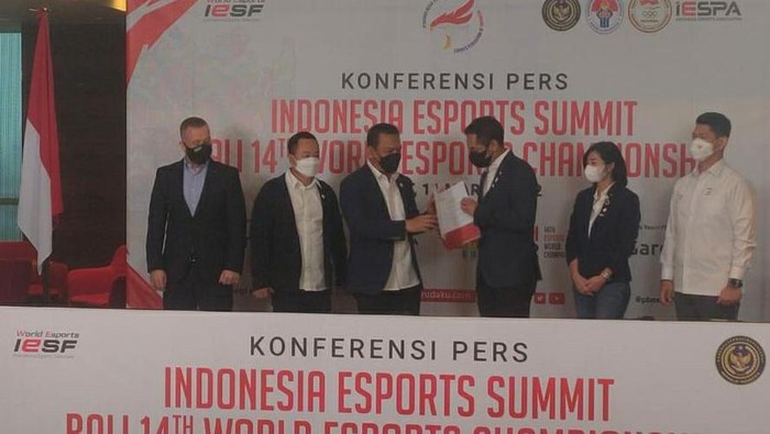 PB Esports Indonesia mendapat kunjungan dari Federasi Esports Internasional (IESF). Agenda Piala Dunia Esports jadi pembicaraan utama, Jumat (11/3/2022)