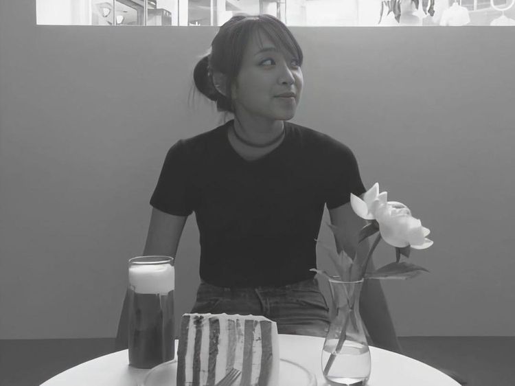 Foto Jadul Dita Karang saat Makan Kue Ini Cantik Banget