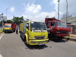 Gabungan Sopir Malang Parkir di Karanglo Singosari Malang Protes ODOL