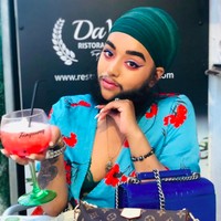 Di masa remaja, Harnaam mengalami masa-masa sulit karena dia menjadi korban bully karena penampilannya itu. Tak heran jika dulu dia rutin melakukan waxing bulu tubuhnya setiap dua minggu sekali. Foto: Instagram