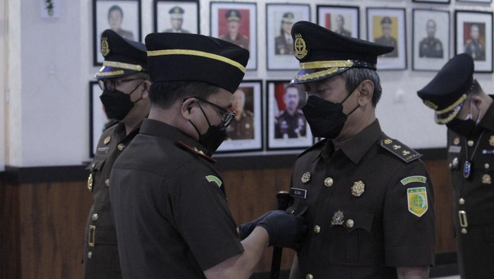 Kajati Banten lantik sejumlah pejabat kejaksaan