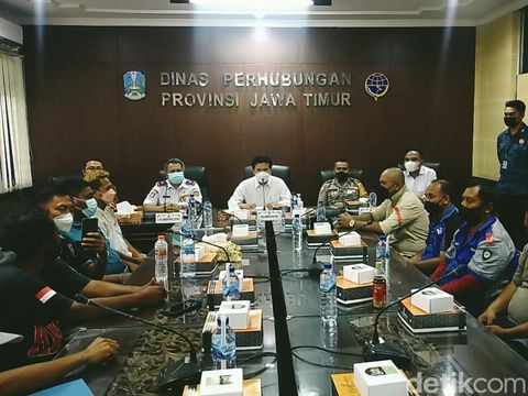 Mediasi sopir truk demo tolak ODOL dengan Emil Elestianto Dardak Wakil Gubernur Jawa Timur
