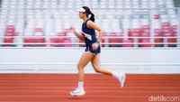 Razer Patricia saat ini sedang menekuni hobi berlarinya. Sebagai pelari rekreasional atau non-atlet, Razer Patricia sedang berlatih untuk mengikuti lomba full marathon 42.2 kilometer di Berlin, Jerman.