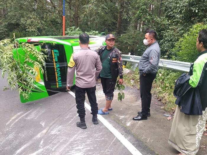 MInimus santri terguling di Magetan