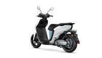Sementara menggunakan mode Eco daya yang tersedia dibatasi hanya 1,58 kW pada 30 km/jam yang kecepatan tertingginya dibatasi sampai 35 km/jam. Dengan mode Eco, maka motor bisa menjangkau jarak maksimal 38,5 km. Foto: Dok. Yamaha