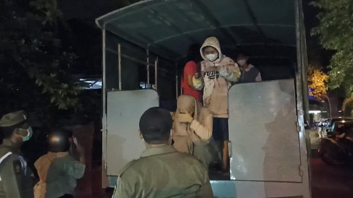 Penggerebekan rental kos short time di Tulungagung