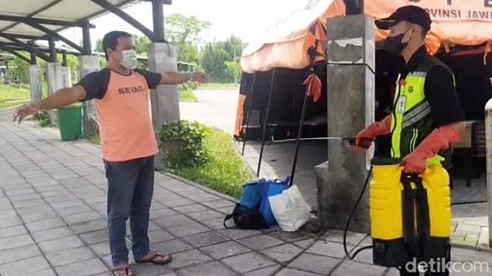 Petugas di RS Lapangan Bangkalan