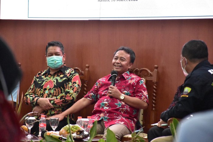 Sekretaris Daerah Kabupaten Sumedang Herman Suryatman menyebutkan bahwa ultimate goal (tujuan akhir) dari penyelenggaraan Pemlilihan Umum adalah untuk mensejahterakan rakyat. Oleh karena itu, harus dilaksanakan dengan penuh persiapan dan kesigapan.