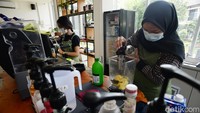 Meski difabel, kualitas makanan maupun kopi tidak kalah dengan kedai kopi pada umumnya.
