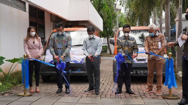 PT Post Indonesia bekerjasama PT Nusantara Media Mandiri mulai melakukan pengiriman perdana set top box gratis TV digital untuk Analog Switch Off (ASO) Tahap 1 di Provinsi Bali dan Lampung.