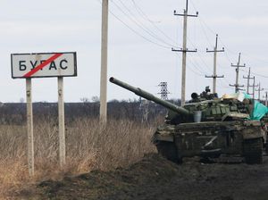 Detik-detik Konvoi Tank Rusia Dipaksa Mundur Pasukan Ukraina