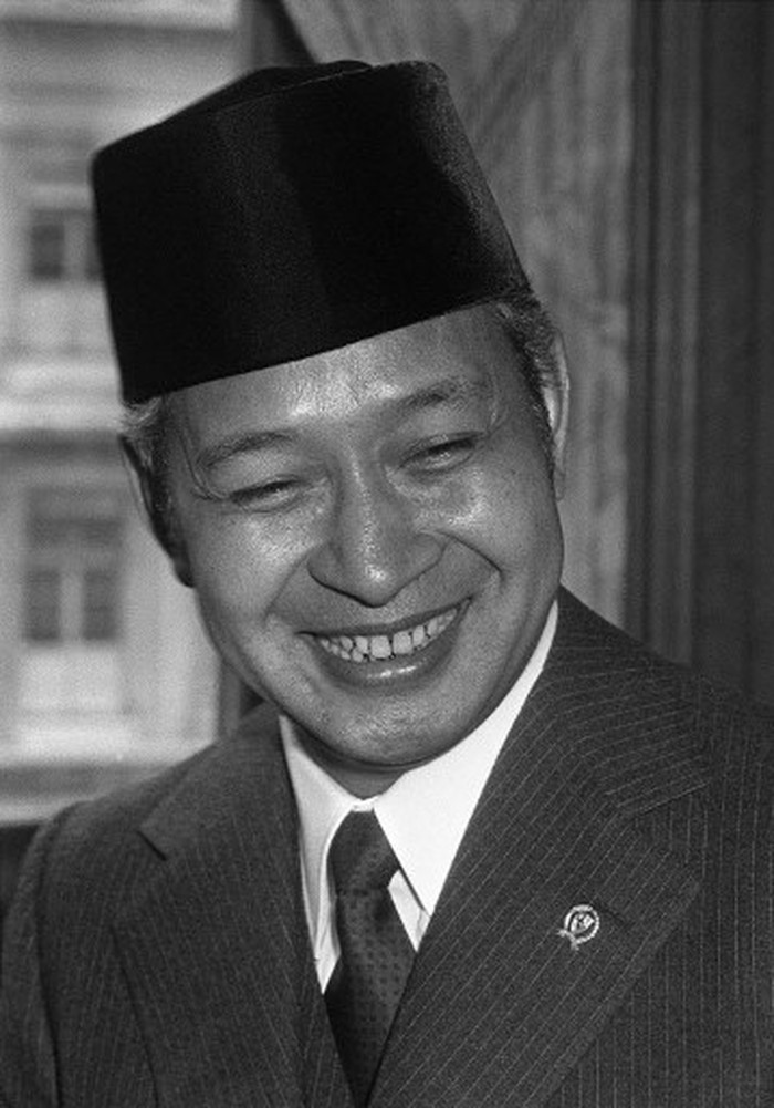 Portrait dated 1970s of Indonesian President Mohamed Suharto. (Photo by - / AFP)