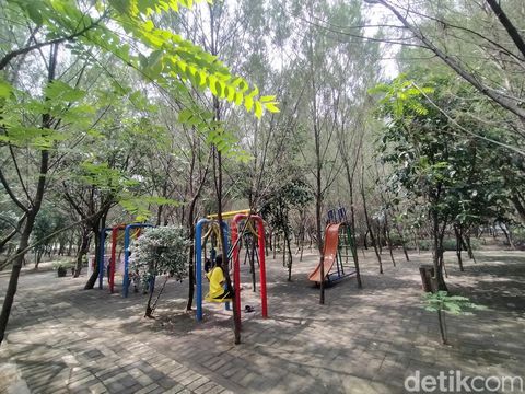 Melepas penat di Tahura Pakal Surabaya