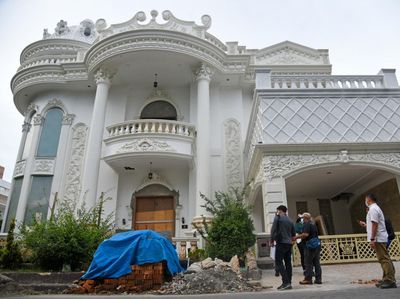 Tengok Lagi Rumah Mewah Indra Kenz yang Disita Polisi di Medan
