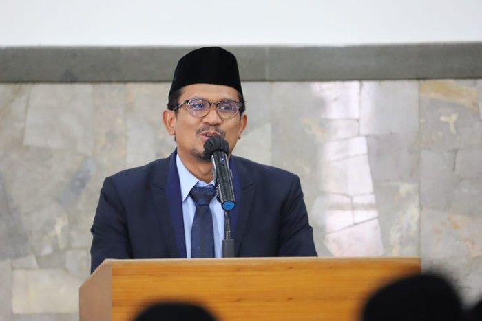 Wakil Bupati Garut Helmi Budiman menghadiri acara Pelantikan Dewan Pengurus Cabang (DPC) Forum Komunikasi Penyuluh Agama Islam (FKPAI) Kabupaten Garut yang diselenggarakan di Hotel Banyu Alam, Cipanas, Kabupaten Garut, Kamis (10/3) lalu.