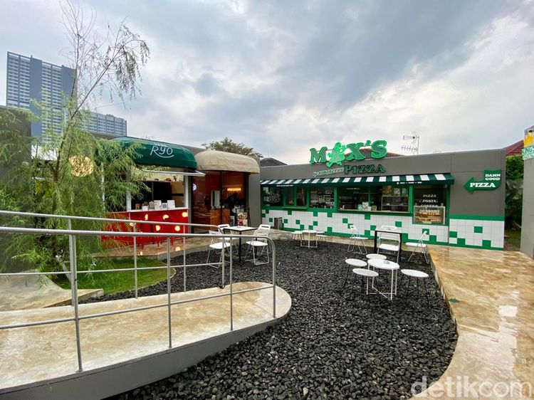 Di Tempat Jajan Kekinian Bintaro Ini Ada Pizza Rendang Vegan hingga Halal Snack
