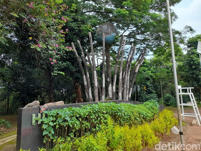 Babeh Idin di Hutan Kota Sangga Buana, dekat Kali Pesanggrahan, Lebak Bulus, Jaksel, 8 Maret 2022. (Marteen Ronaldo Pakpahan/detikcom)