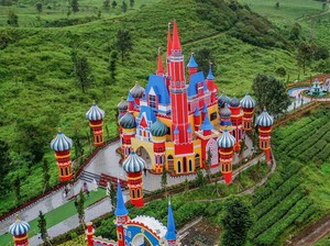 Jelajah Kastil Bergaya Rusia-Turki di Subang yang Bikin Betah