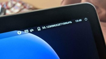 Terlalu detail sisa daya baterai. Foto: Reddit via Boredpanda