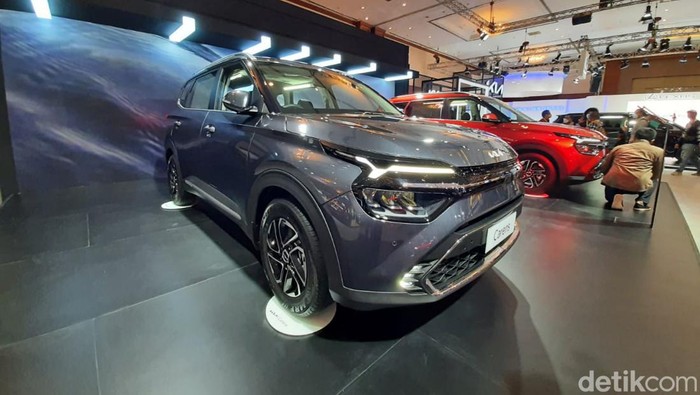 Kia Carens di Jakarta Auto Week 2022 Kia Carens di Jakarta Auto Week 2022
