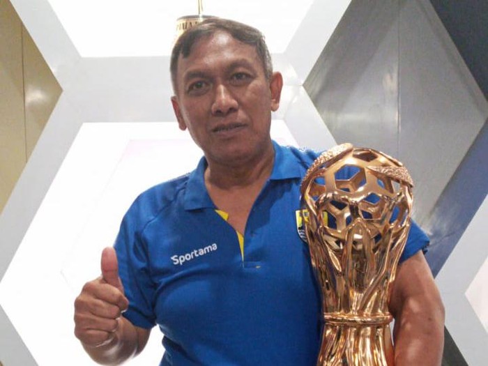 Legenda Persib Asep Sumantri.