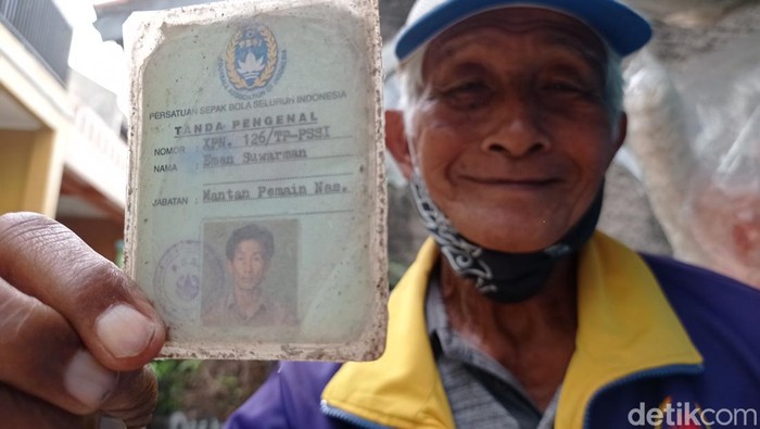 Legenda Persib Emen Suwarman.