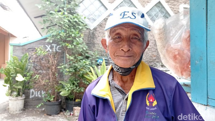Legenda Persib Emen Suwarman.