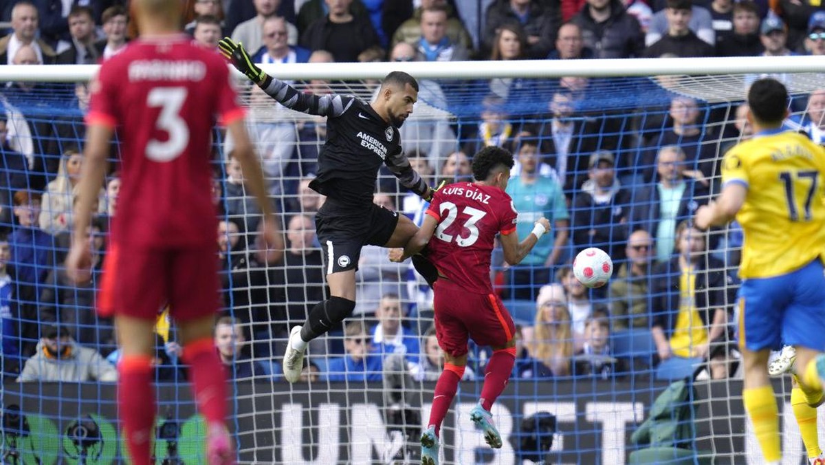 Liverpool memimpin 1-0 atas Brighton & Hove Albion di babak pertama. (Foto: AP/Kirsty Wigglesworth)