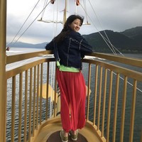 Makayla dan saudara kembarnya Tristan Athala Lalwani lahir di Jakarta pada 7 Desember 2006. Dia telah menginjak usia 15 tahun dan tumbuh menjadi gadis cantik seperti ibunya. Foto: dok. Instagram @fabuloustwins