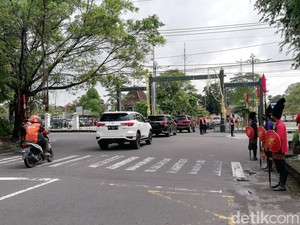 Suka Cita Warga Sambut Penobatan Mangkunegoro X