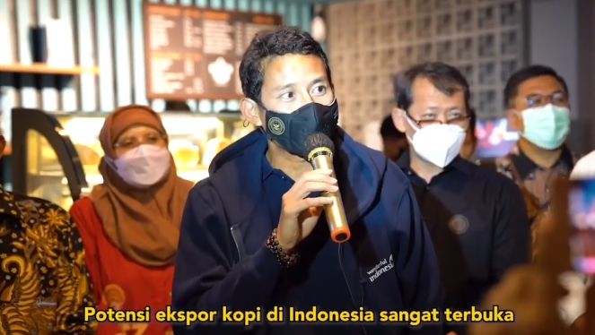 Momen Sandiaga Uno Ngopi di Berbagai Daerah