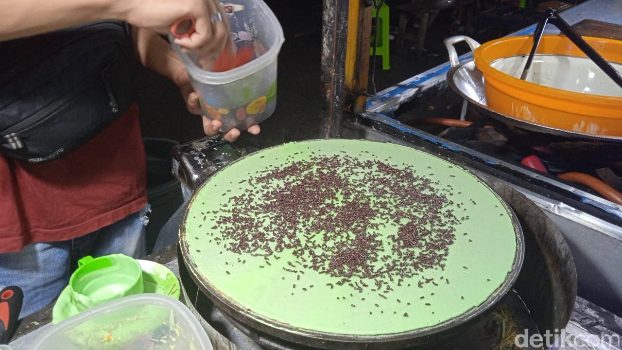 5 Jajanan Crepes Murah Meriah Aneka Topping yang Enak Buat Ngemil