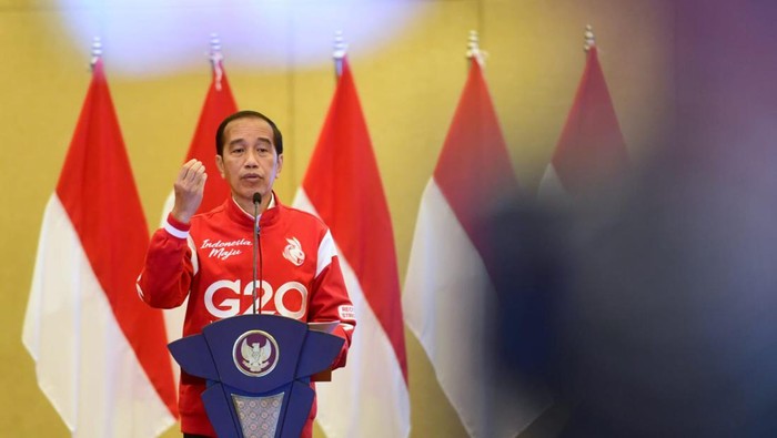 Arahan Jokowi ke Gubernur se-RI soal IKN: Bukan Kita Tinggalkan DKI Presiden Joko Widodo (Jokowi) memberikan sejumlah arahan kepada para gubernur se-Indonesia terkait penanganan COVID-19 hingga Anggaran Pendapatan Belanja Daerah (APBD). Jokowi juga memberikan arahan terkait IKN Nusantara.