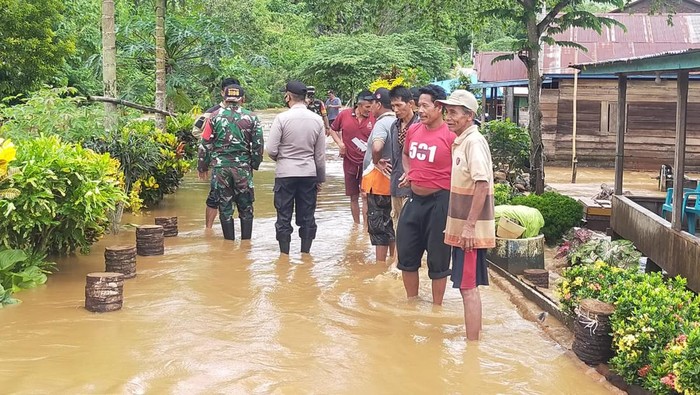 Banjir mulai surut di Desa Tetebawo, Kolaka Utara, Sultra