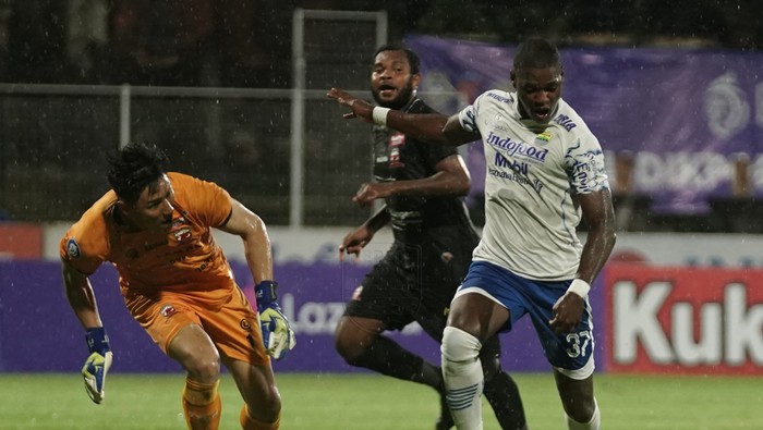 Bruno Cantanhede di laga Persib vs Madura United.