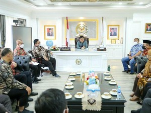 Mengemuka Curiga Sebab Cak Imin dan KPU-Bawaslu Terpilih Bertemu Muka