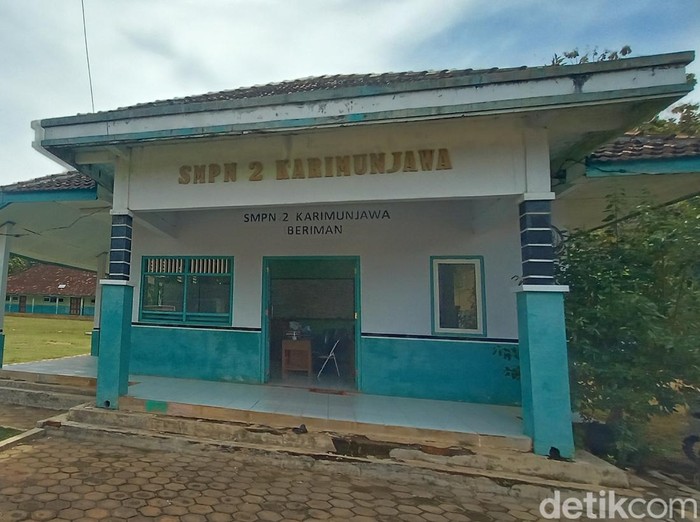 Desa Parang, desa di pulau terpencil Karimunjawa, Jepara, Sabtu (13/3/2022).