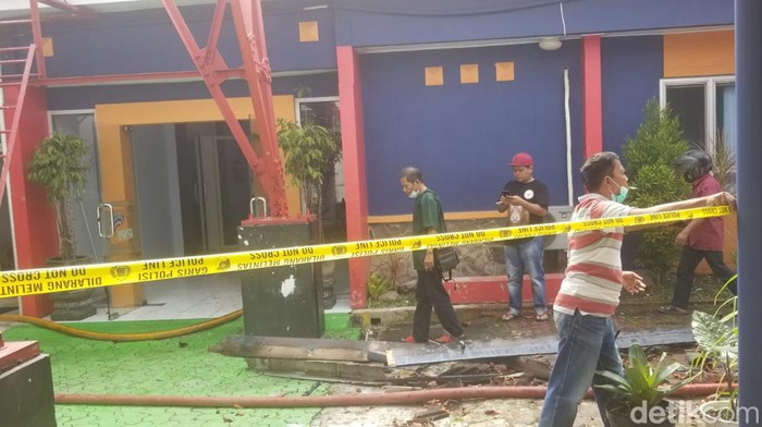gedung rri terbakar