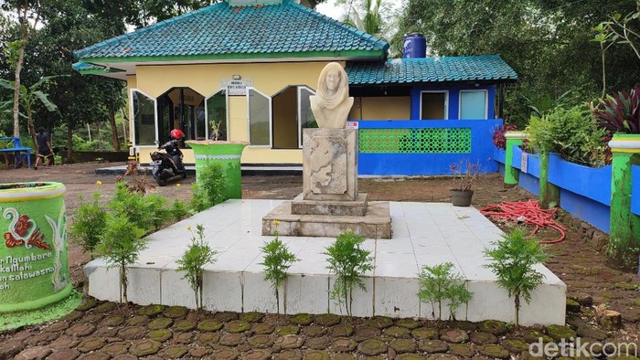 Makam Nike Ardill