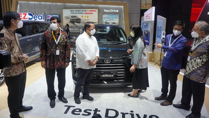 Untuk menjaga momentum kebangkitan industri otomotif, Gaikindo menggelar pameran Jakarta Auto Week. Toyota turut meramaikan pameran ini.