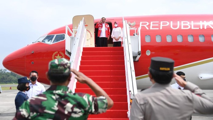 Presiden Jokowi beserta istri dan rombongan terbatas bertolak ke Kaltim