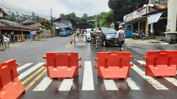Puncak one way