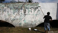 Saluran irigasi yang terkenal dengan nama Buk Renteng tersebut punya lebar 2,5 meter dengan kedalaman rata-rata 2-3 meter.
