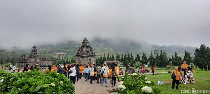 Suasana objek wisata Dieng, Minggu (13/3/2022).