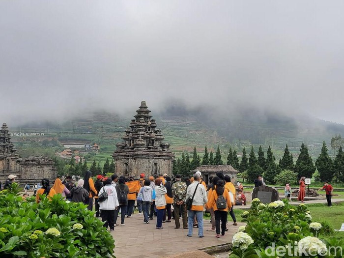 Suasana objek wisata Dieng, Minggu (13/3/2022).