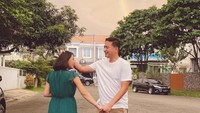 Ini adalah kumpulan potret mesra Tata Janeeta dengan Raden Brotoseno. Foto: Instagram @tatajaneetaofficial